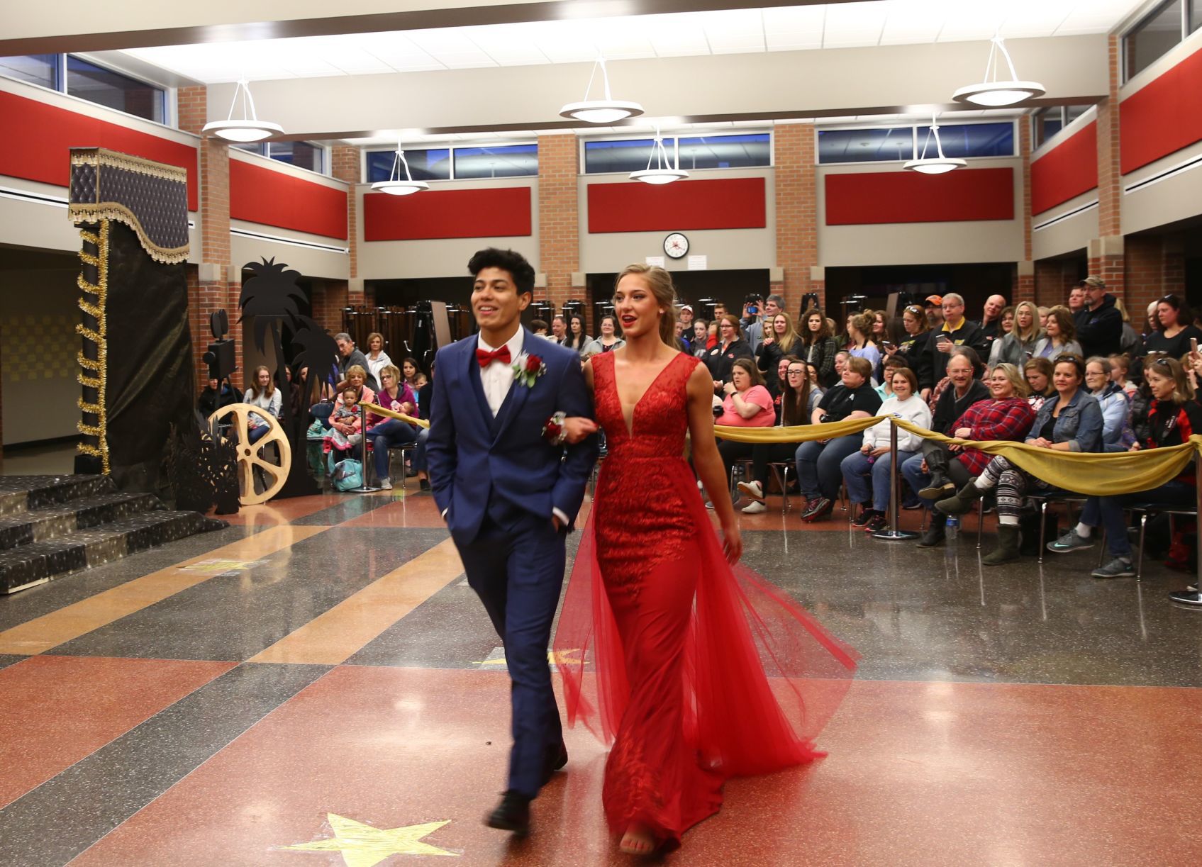 MC Prom 2018 (32).JPG